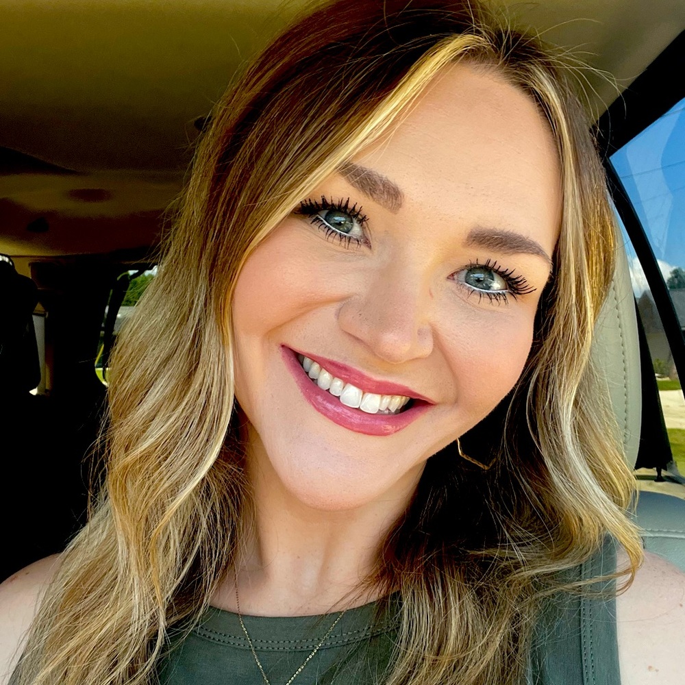 Meet your Posher, Cayla